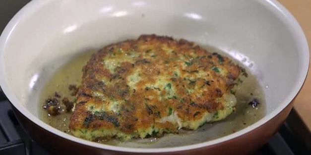 палтус со стручковой фасолью и помидорами