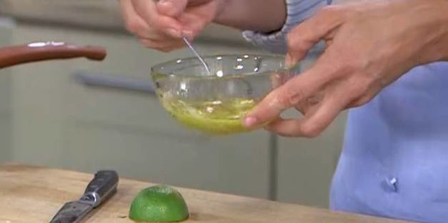 палтус со стручковой фасолью и помидорами