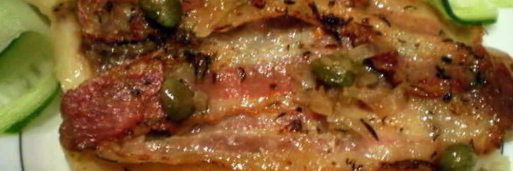 Рыба с беконом, каперсами и шалфеем