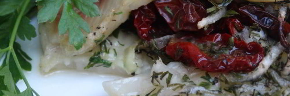 Рыба с вялеными томатами