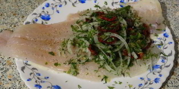 рыба с вялеными томатами