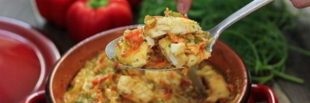 Рыба, тушенная с овощами