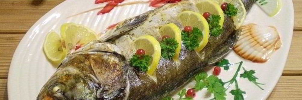 Рыба в духовке со сметаной