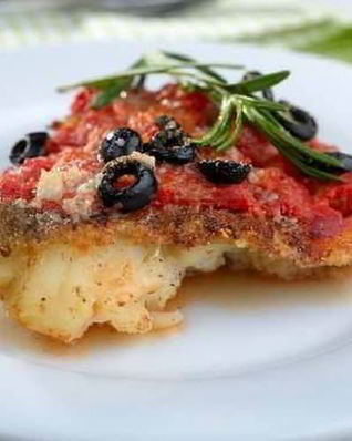 Рыба, запеченая под маслинами