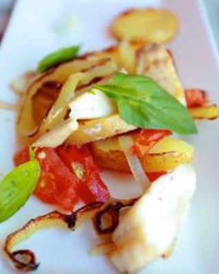 Рыба жаренная с овощами