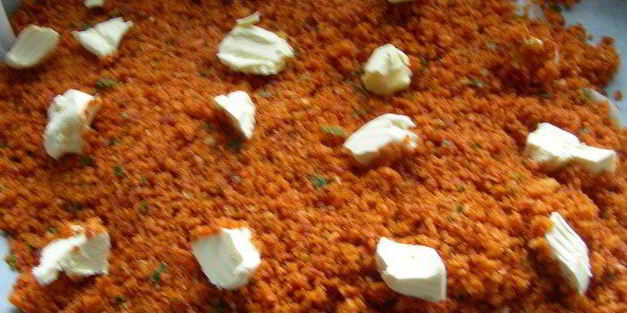 рыбное филе, запеченное под корочкой из чоризо