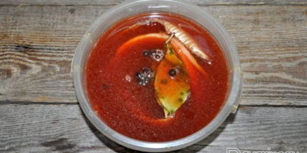 селедка пряного посола в луковом отваре