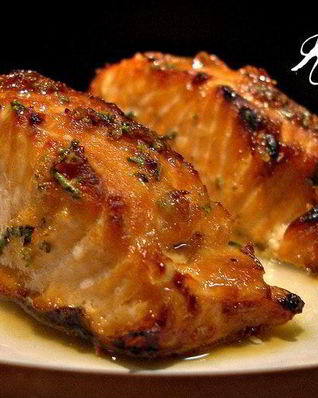 Семга в медово-розмариновой глазури