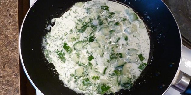 семга в укропно-огуречном соусе