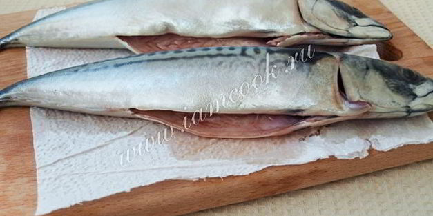 скумбрия запеченная с луком и морковью