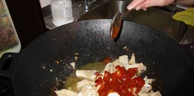 судак в кисло-сладком соусе с рисом