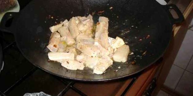 судак в кисло-сладком соусе с рисом