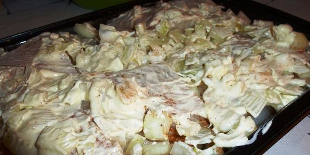 треска с морковью и луком в духовке