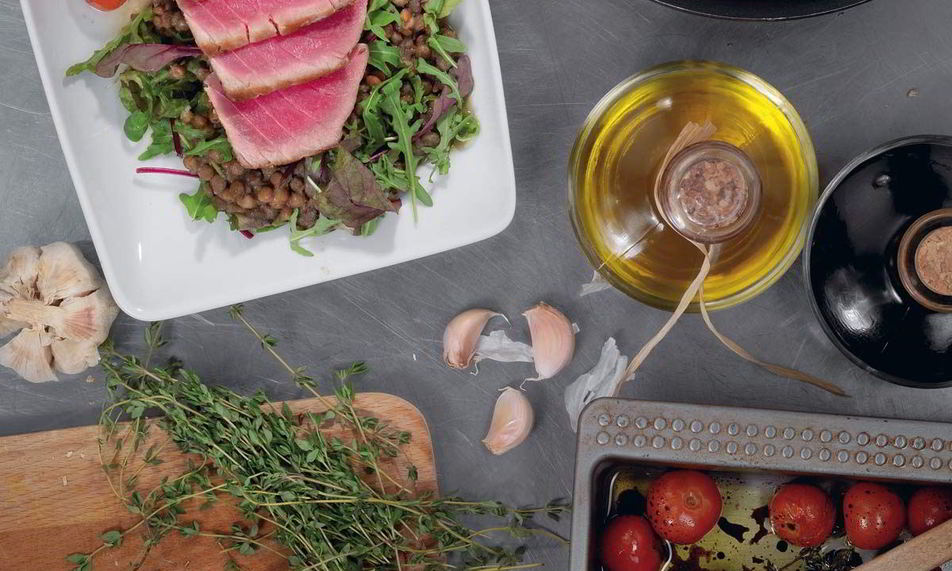 Рецепт тунец с чечевицей и рукколой