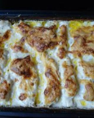 Запеченная рыба под сметанно-майонезным соусом