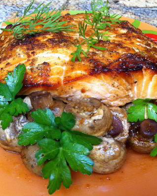 Запеченный лосось с шампиньонами
