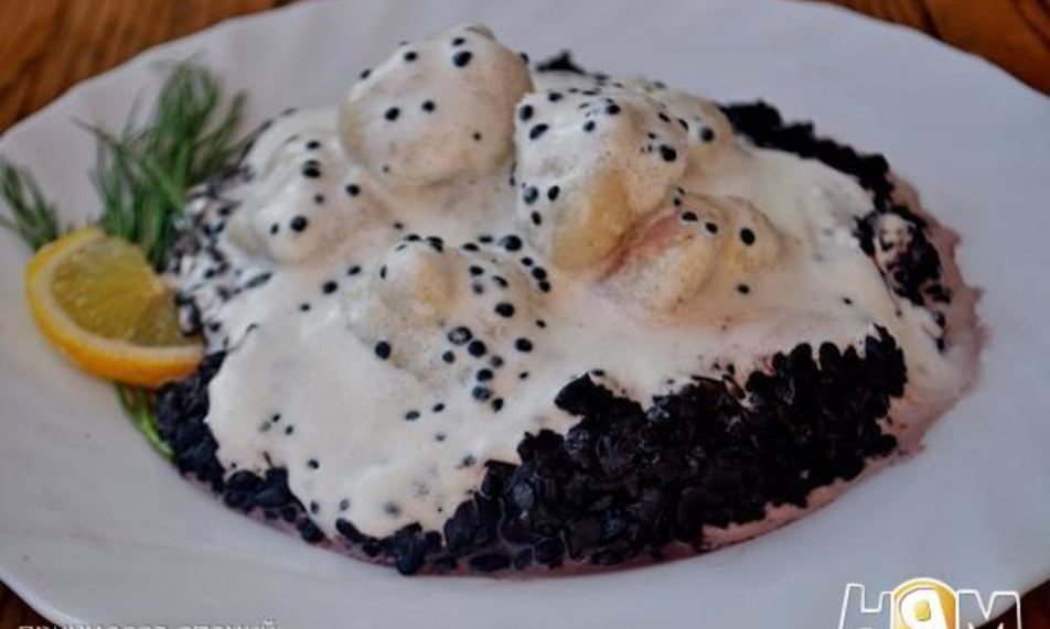 Рецепт рыбные клецки с ченым рисом и икорным соусом