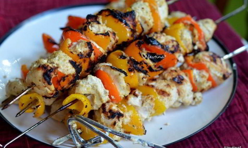 Рецепт куриный шашлык, маринованный в йогурте