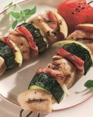 Куриный шашлык с цуккини и луком