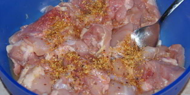 куриный шашлык в имбирно-лимонном маринаде