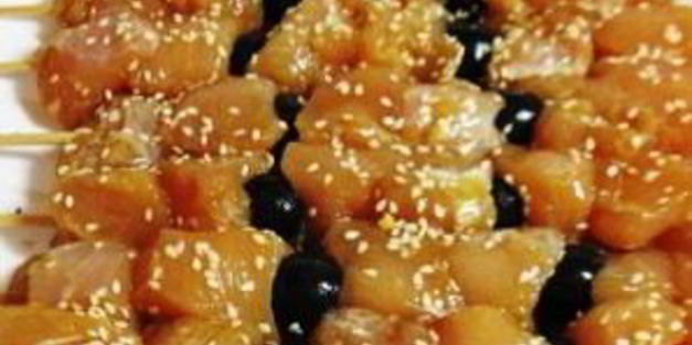 куриный шашлык в соевом маринаде с маслинами