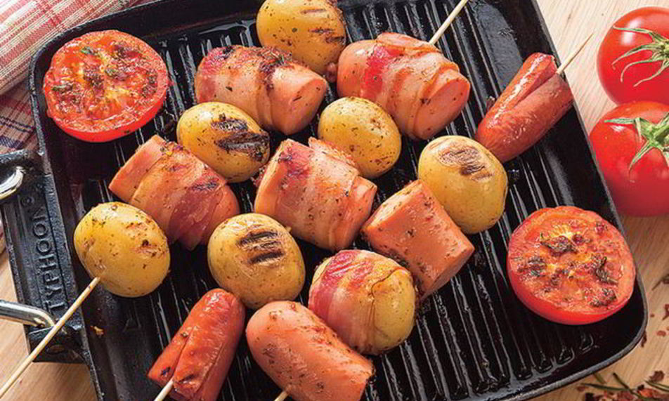Рецепт шашлычки-ассорти из колбасок