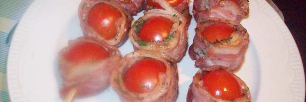 Шашлычок помидорки в беконе