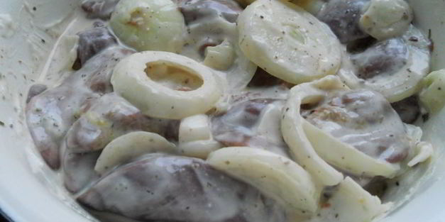 шашлык из куриной печени на сковороде