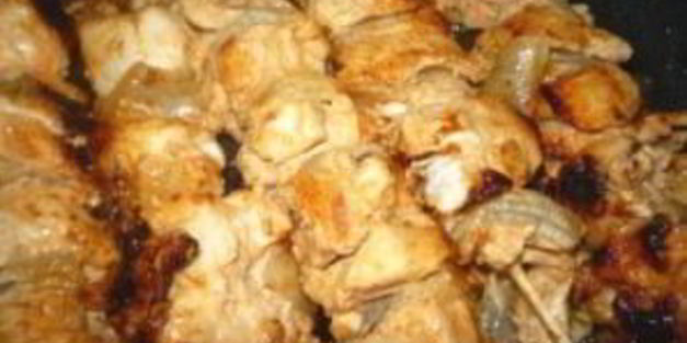 шашлык из курицы на сковороде