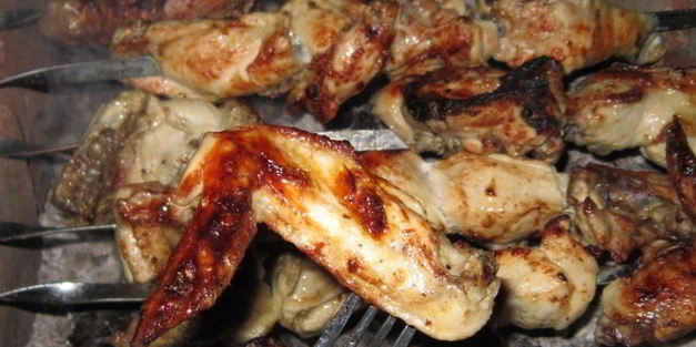 шашлык из курицы в майонезе