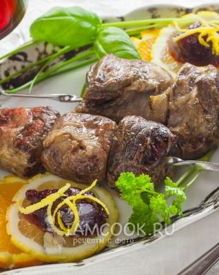 Шашлык из печени в жировой сетке