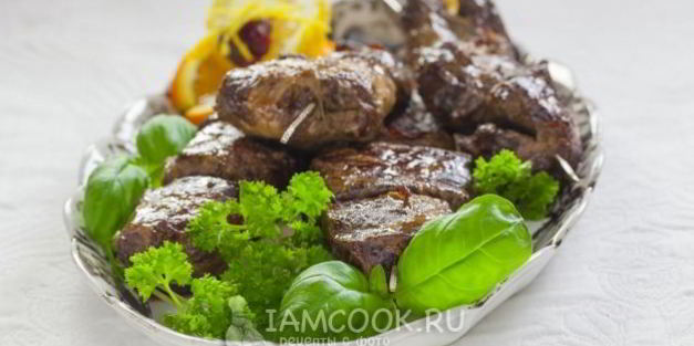 шашлык из печени в жировой сетке