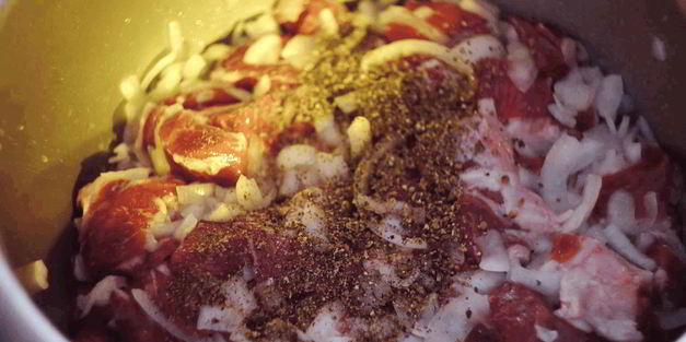 шашлык из свинины на кисломолочной основе