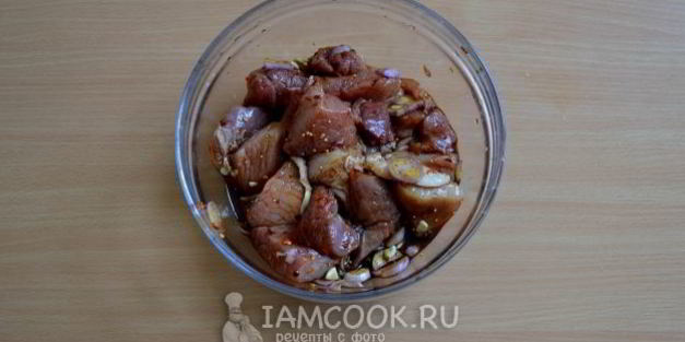 шашлык из свинины в банке в духовке