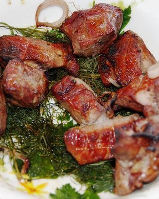 Шашлык, маринованный в вине