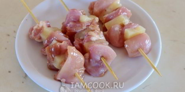 шашлык на шпажках в духовке на противне