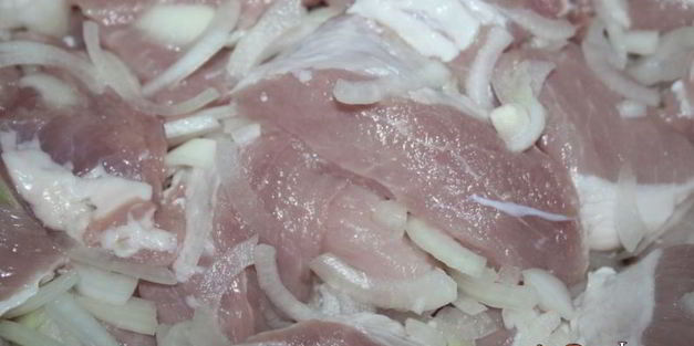 шашлык сочный в луковом маринаде