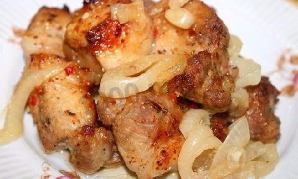 Рецепт шашлык в духовке на луковой подушке