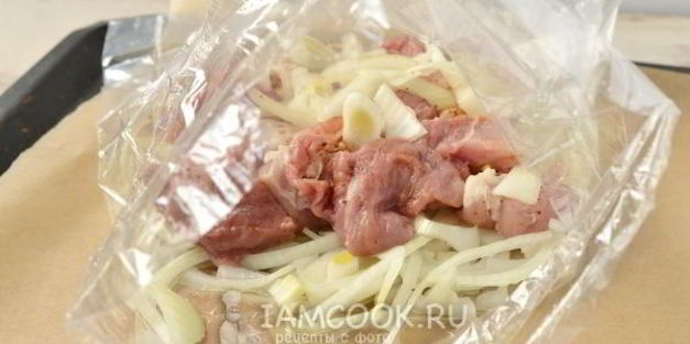 шашлык в рукаве в духовке