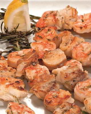 Шашлыки из рыбы с креветками