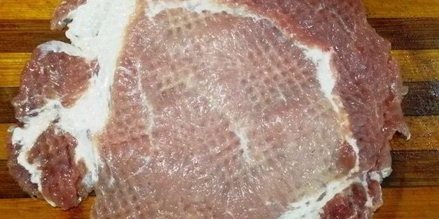 сочный шашлык из свинины на балконе