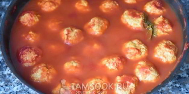 куриные тефтели в томатном соусе