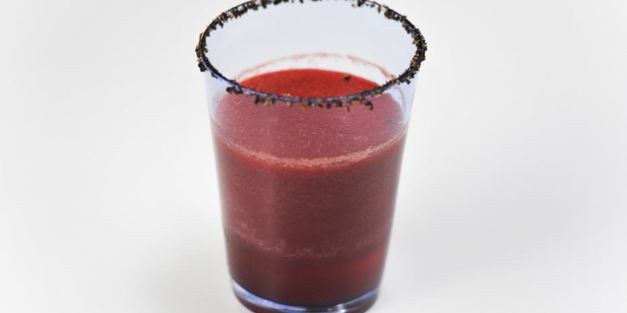 коктейль на основе овощей после полуночи