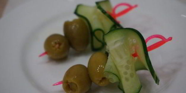 летний томатно-огуречный коктейль