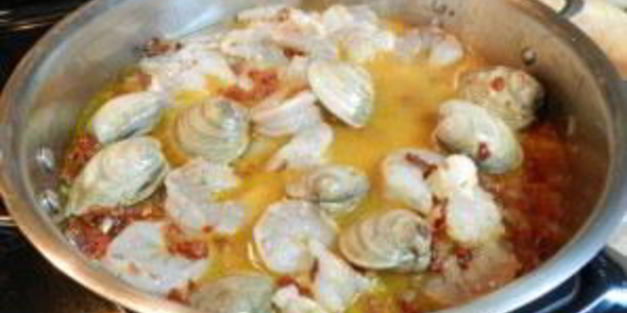 макароны с морским коктейлем