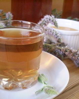Медовый напиток с мелиссой