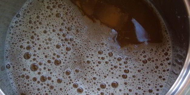 напиток из календулы с цветочным льдом