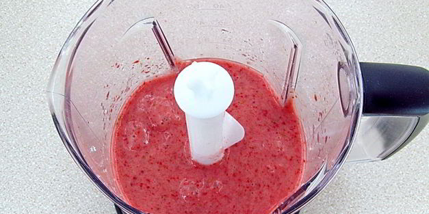 клубнично-банановый смузи