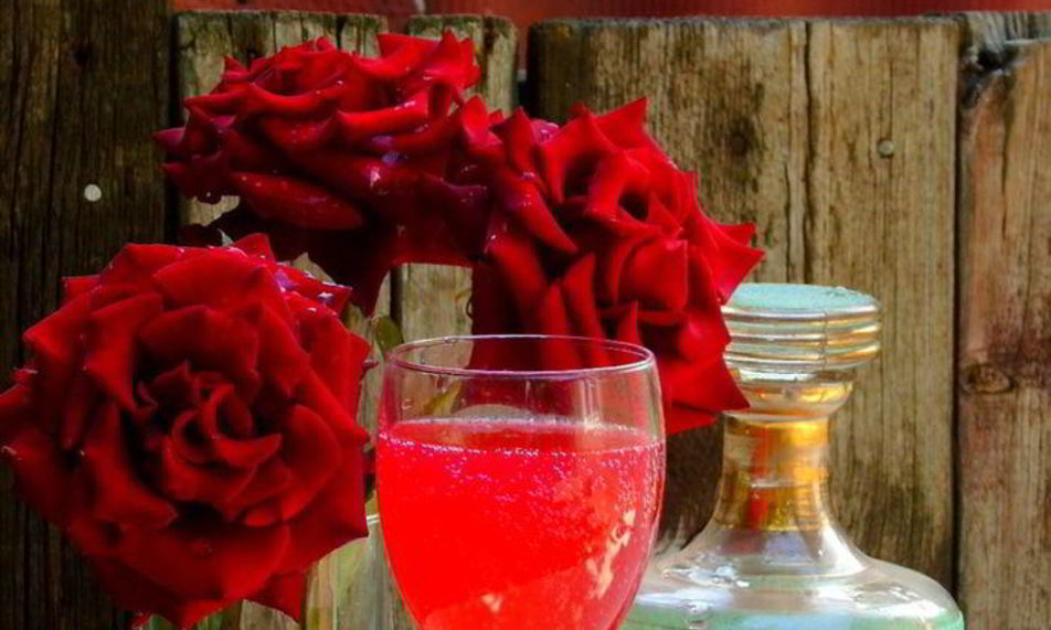 Рецепт вино из лепестков роз