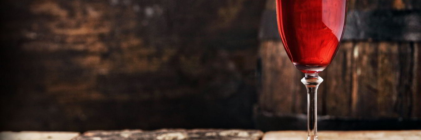 Вино из вишни с косточками